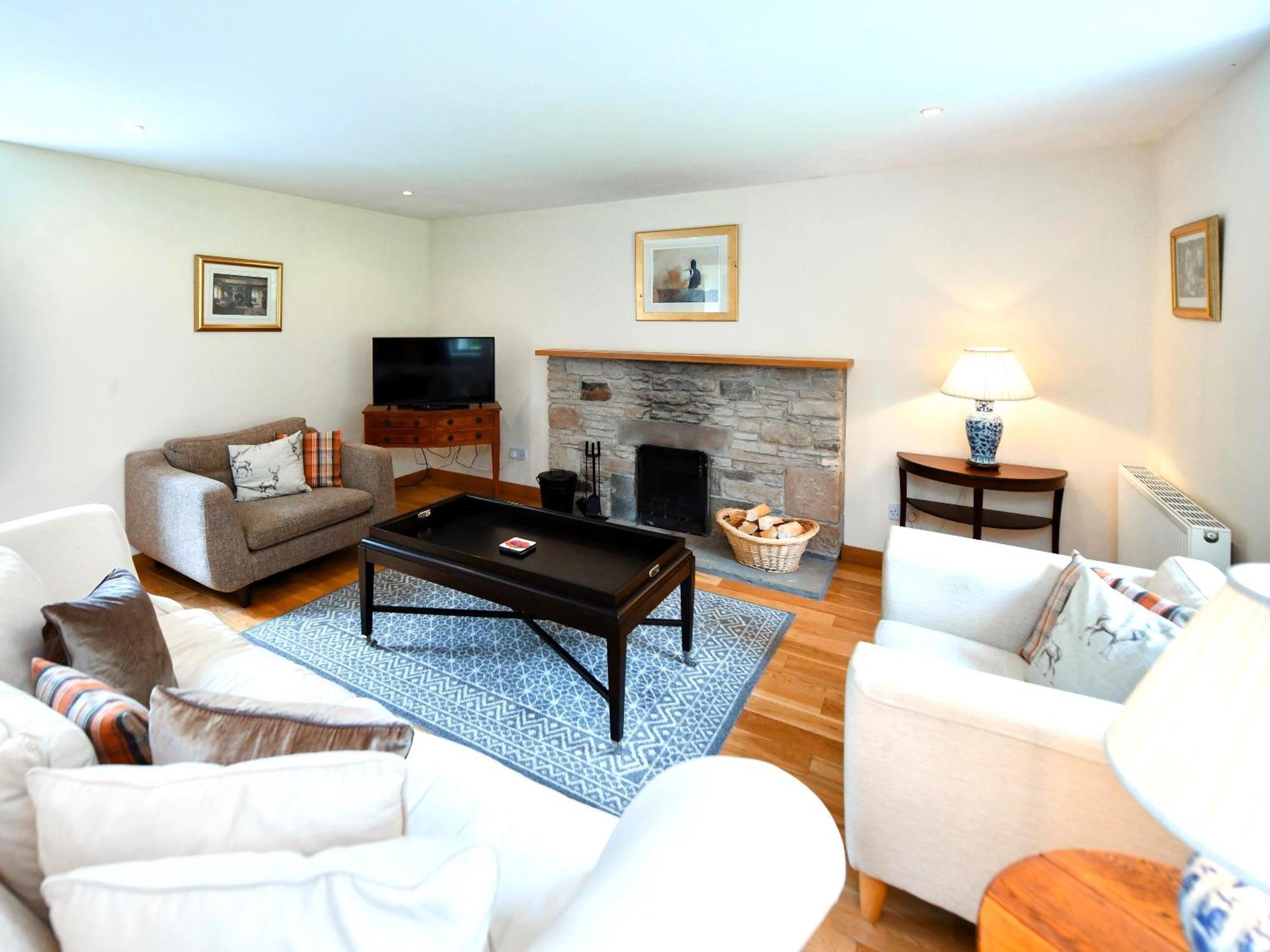 Cloncaird Castle Estate Cottages Maybole Oda fotoğraf